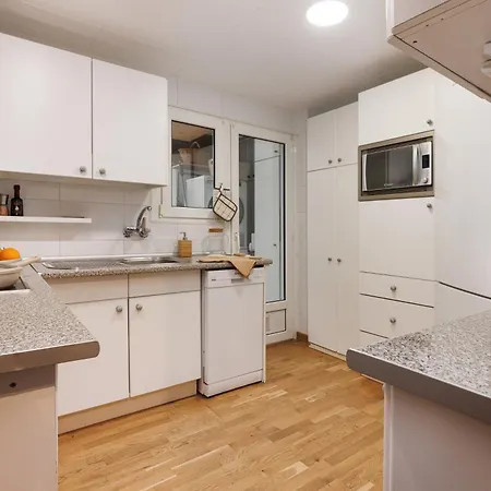 Quiet * Tossa de Mar