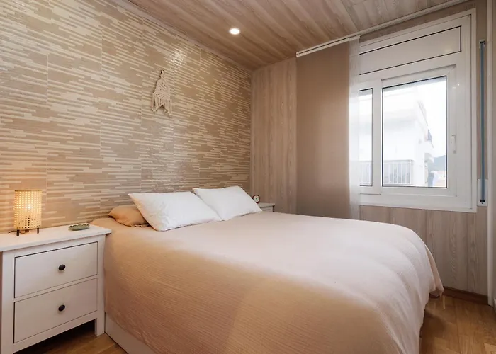 Quiet * Tossa de Mar